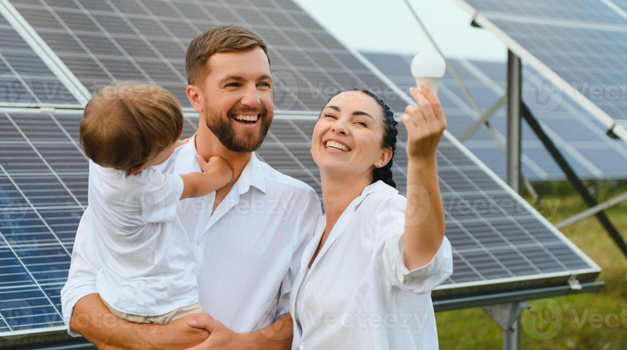 The Rise of Solar Energy for Canadian Homeowners: Benefits and Financial Incentives