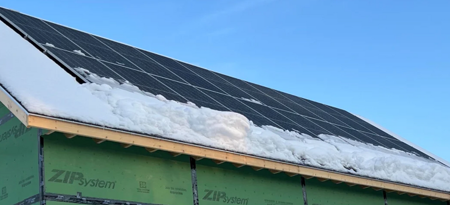 Understanding Solar Panel Weight and Its Impact on Roof Joists in Canadian Weather